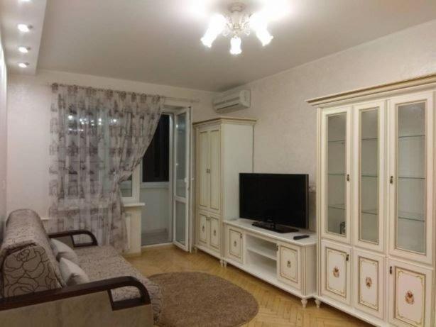 Апартаменты Дворец Спорта Kiev Ngoại thất bức ảnh
