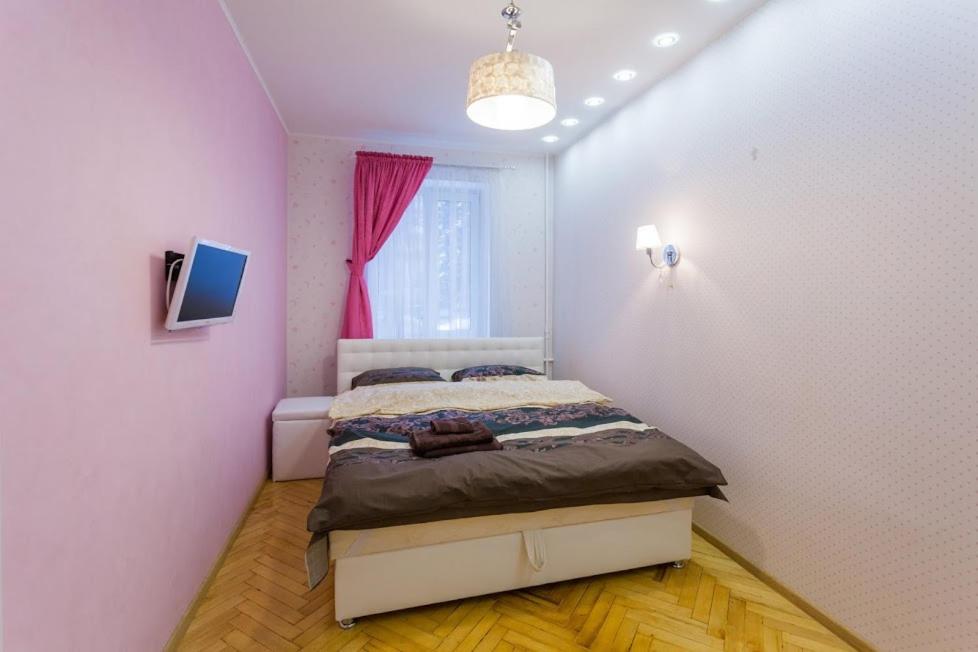 Апартаменты Дворец Спорта Kiev Ngoại thất bức ảnh