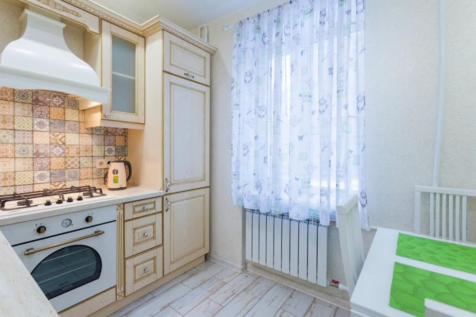 Апартаменты Дворец Спорта Kiev Ngoại thất bức ảnh